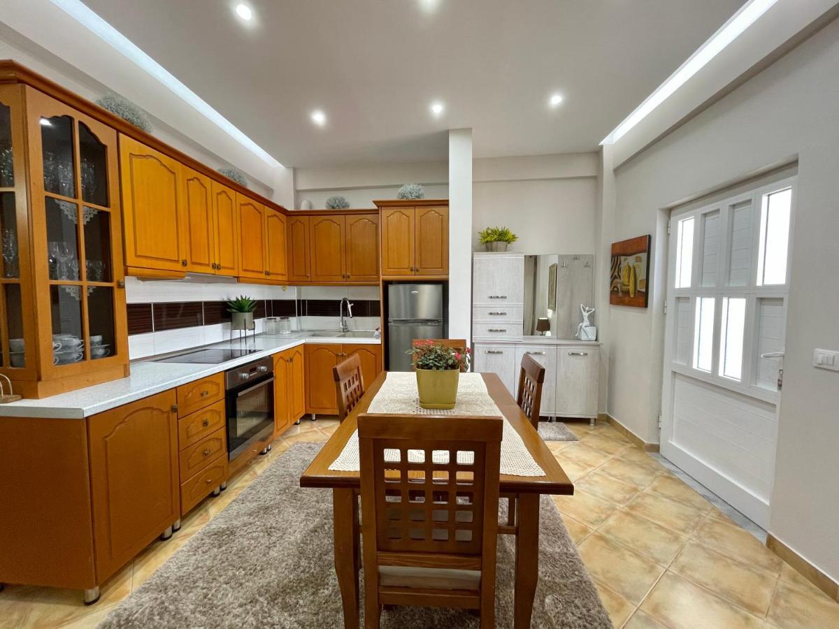 Melina Apartments Sarandë Eksteriør bilde